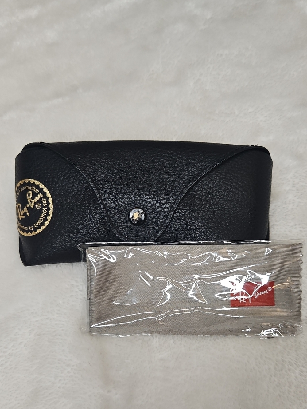 Ray-Ban Black Textured Leather Sunglasses Case with Microfiber Cleaning Cloth